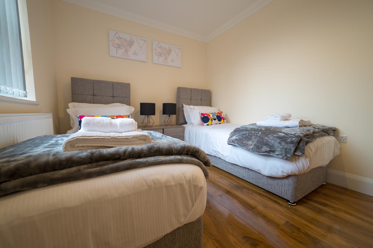 London Heathrow Serviced Apartments Ashford  Екстер'єр фото