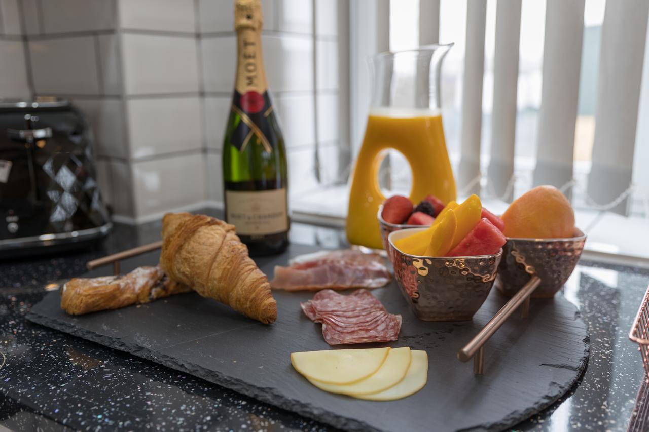 London Heathrow Serviced Apartments Ashford  Екстер'єр фото