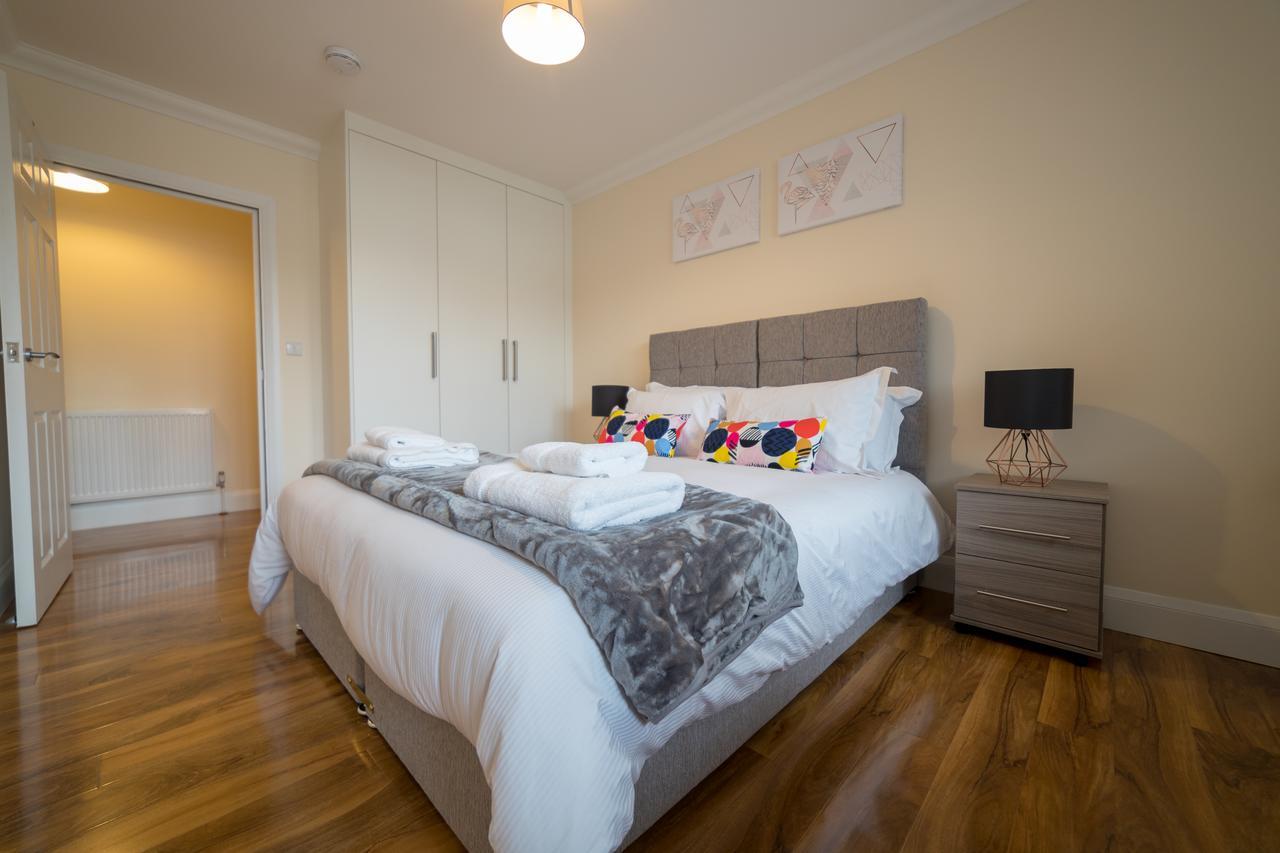 London Heathrow Serviced Apartments Ashford  Екстер'єр фото