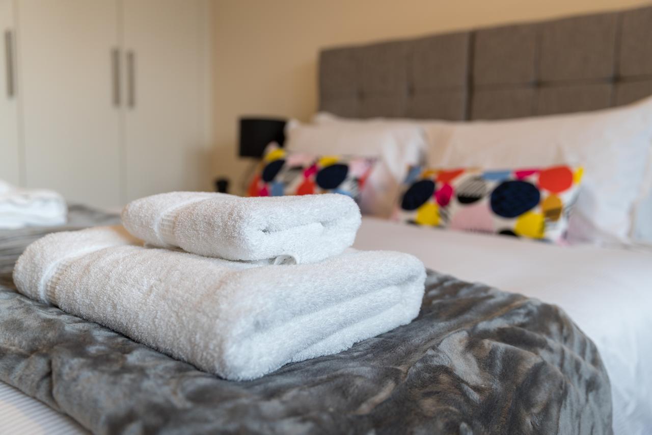 London Heathrow Serviced Apartments Ashford  Екстер'єр фото